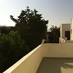 Porto Milos Adamantas (Milos)