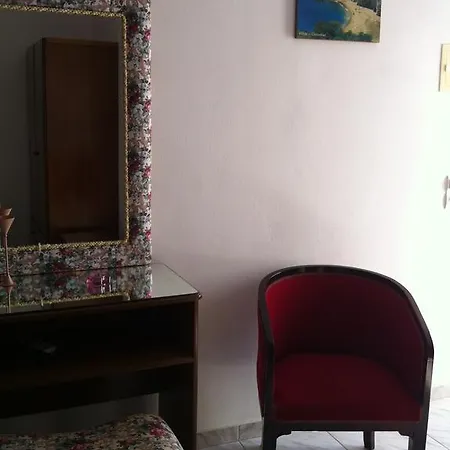 Penzion Porto Milos 3*