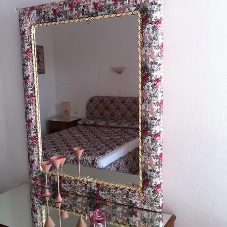 Porto Milos 3* Adamantas (Milos)