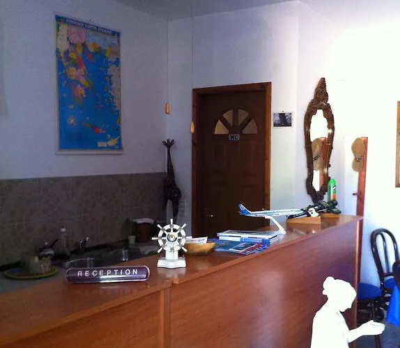 Porto Milos 3* Adamantas (Milos)